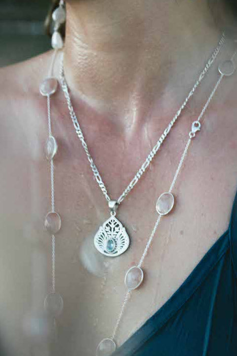 Nahla Pendant