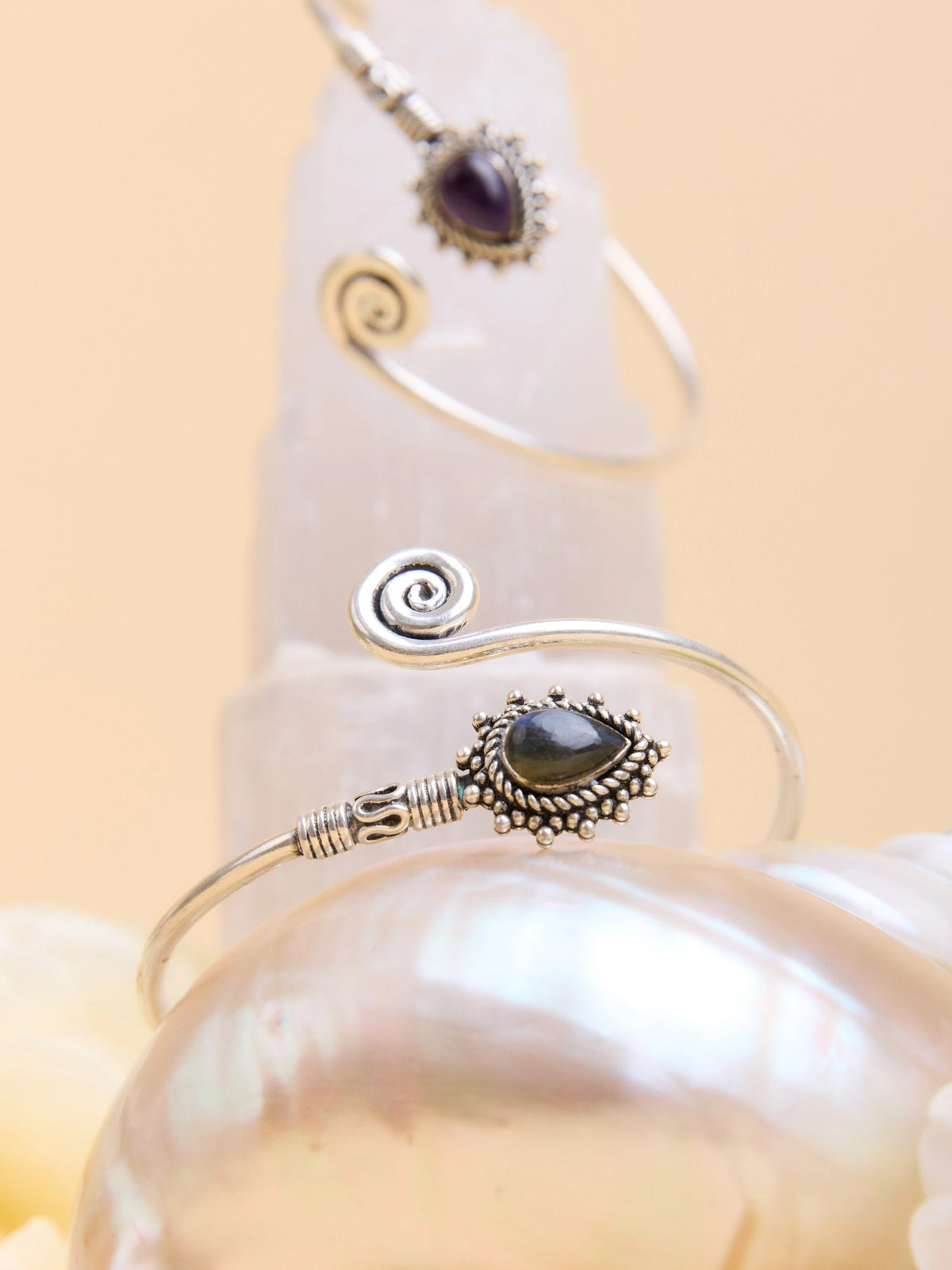 Ananta Bangle
