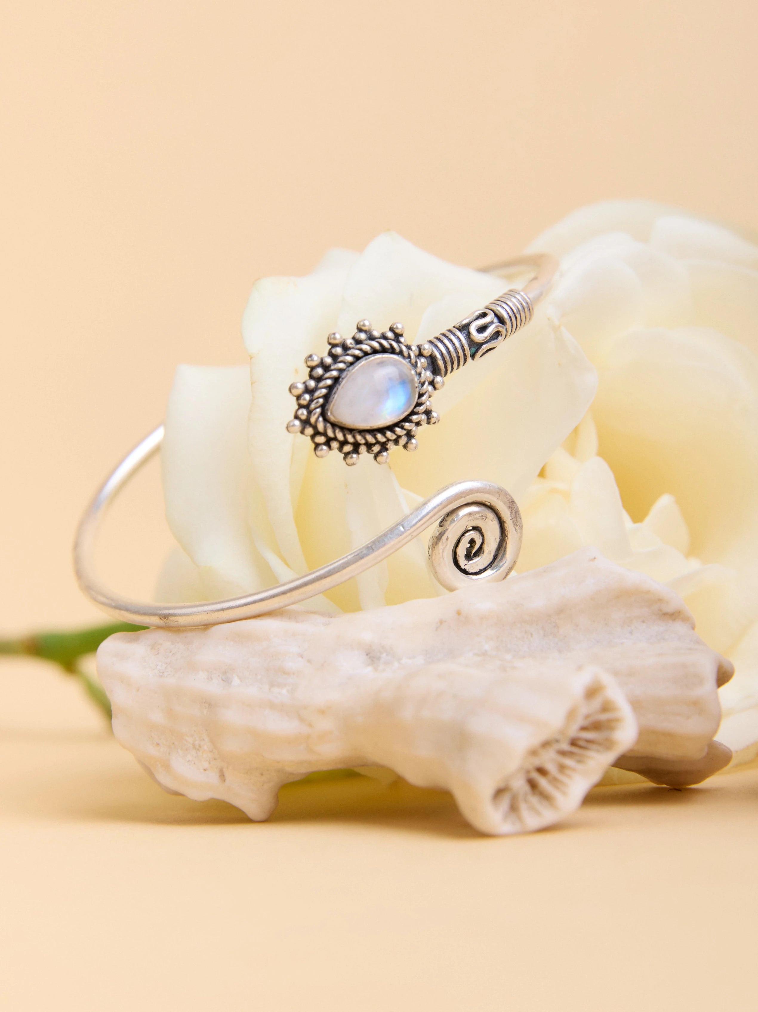Ananta Bangle