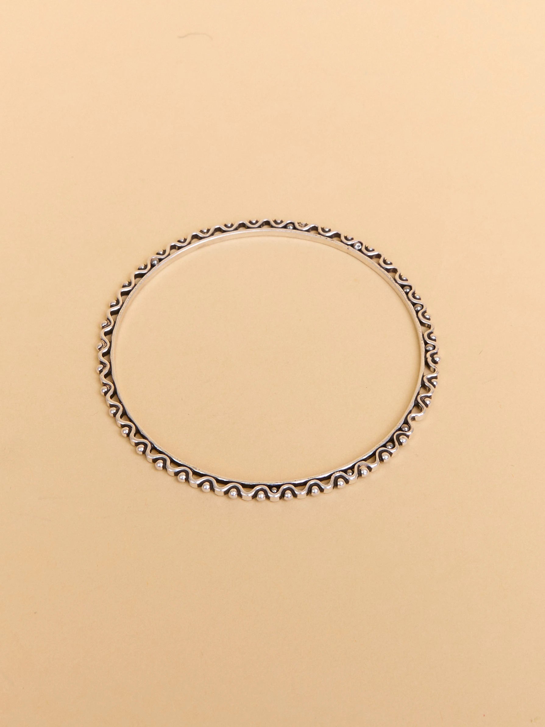 Sarina Bangle