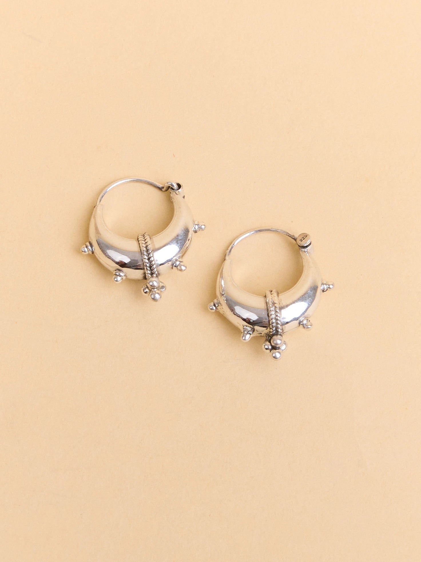 Pyra Hoops