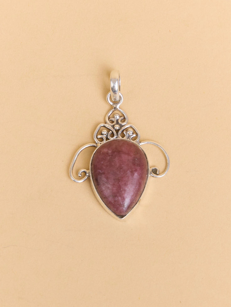 Isla Pendant