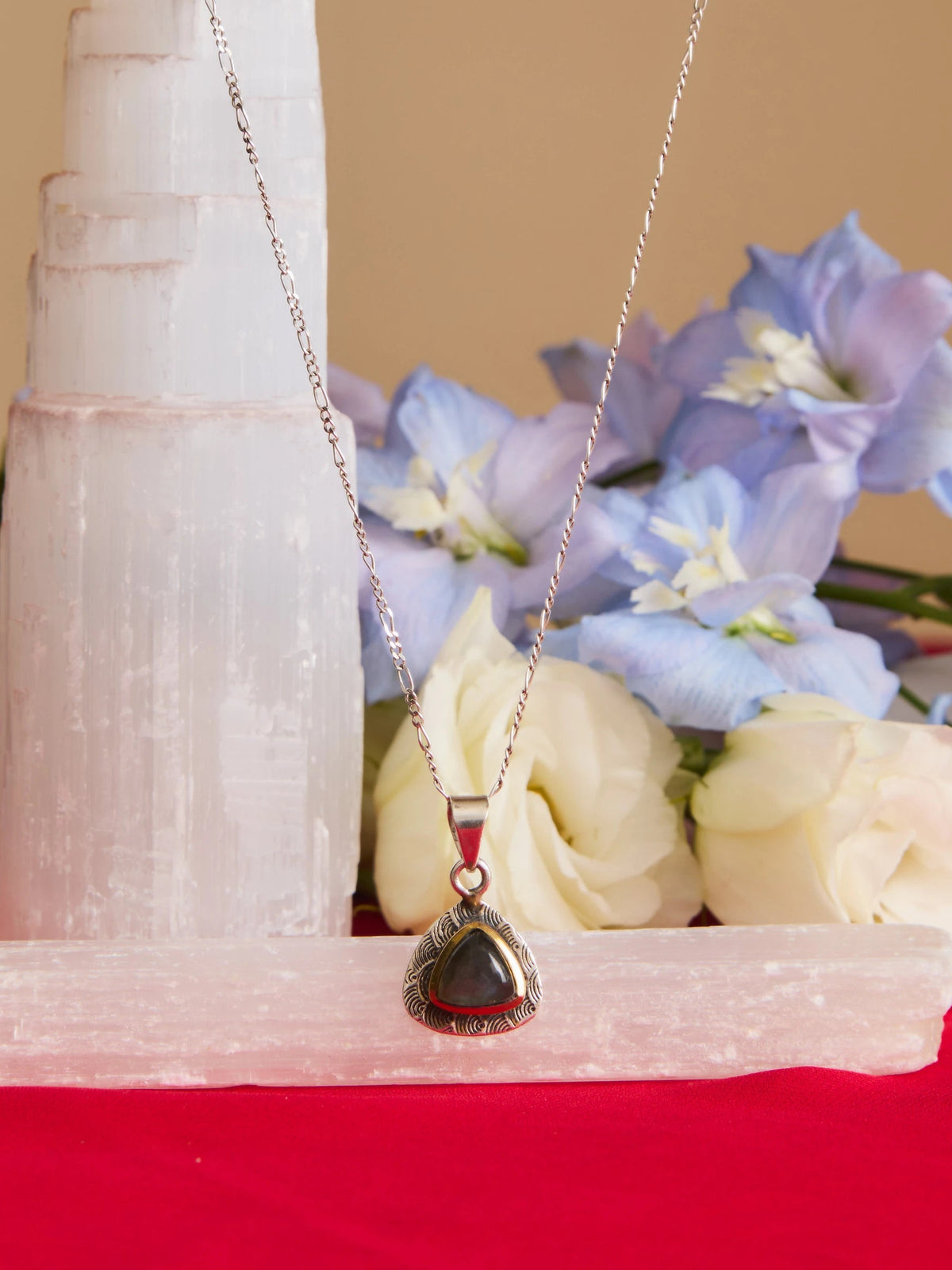 Nora Pendant