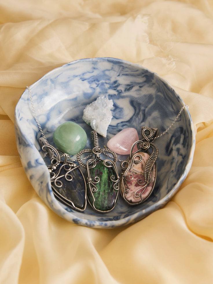 Nyra Pendant
