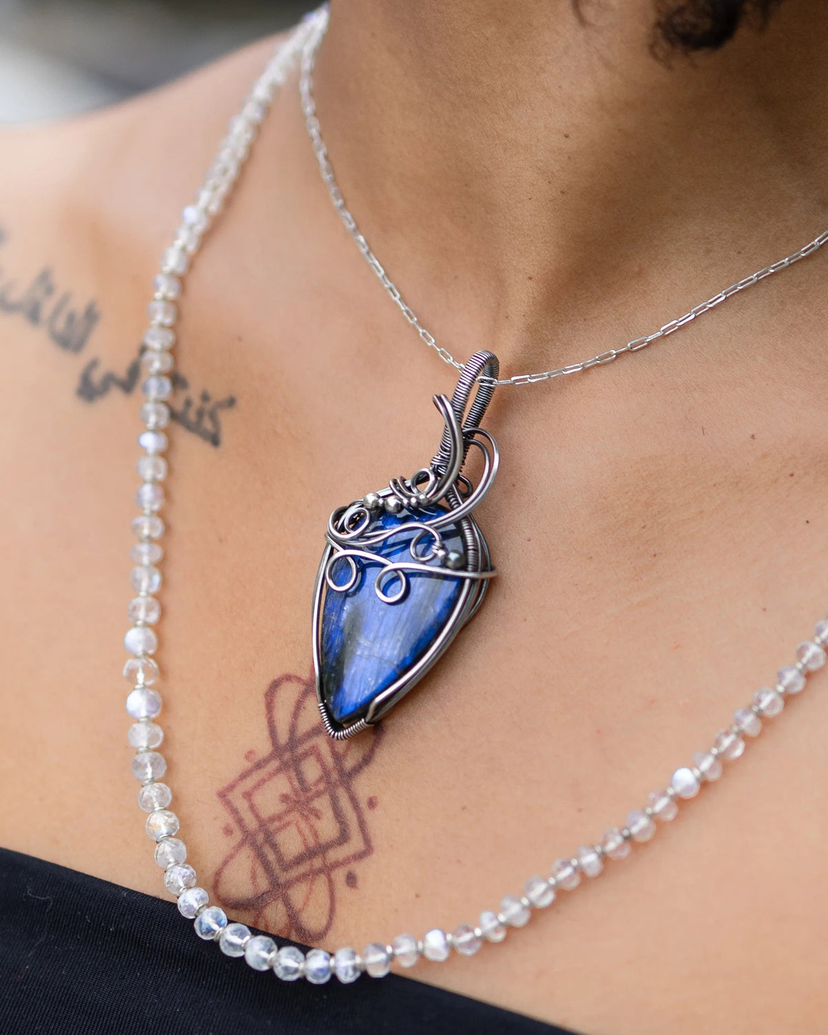 Nyra Pendant