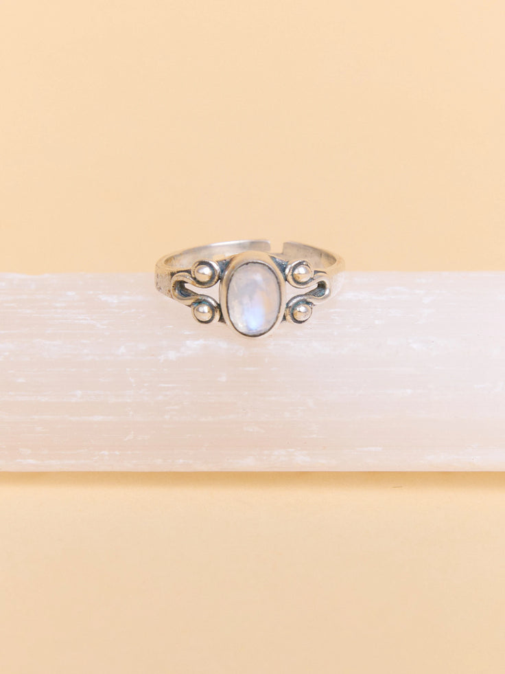 Lucia Ring