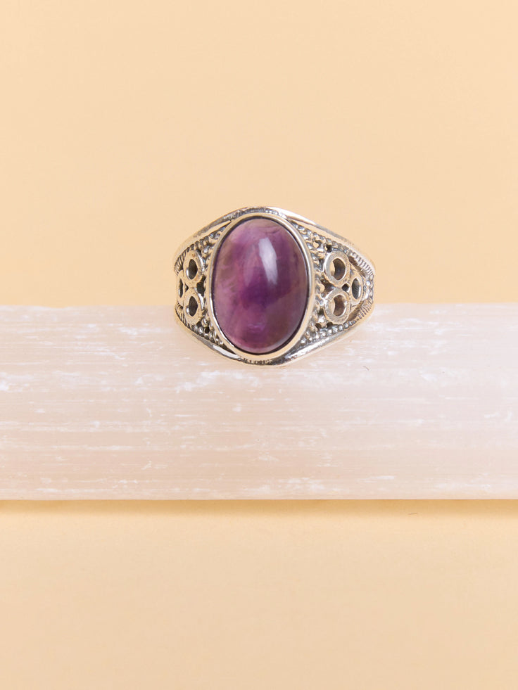 Amara Shield Ring