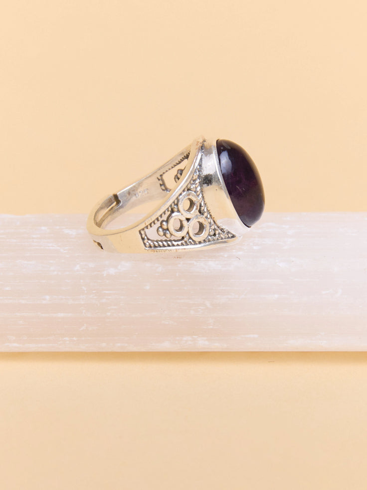 Amara Shield Ring