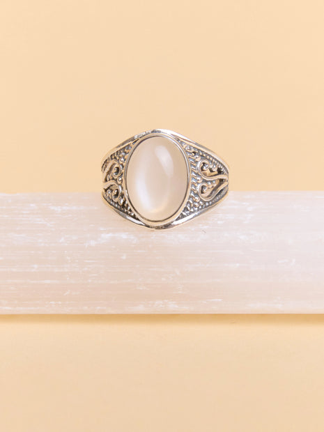 Selene Shield Ring